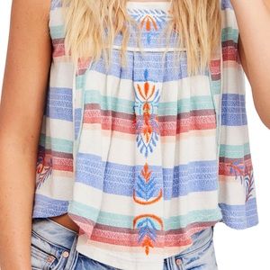 🌈10 Items for $40- 
Free People Embroidered Top
